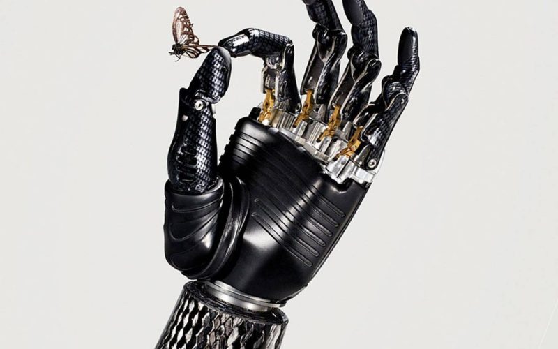 prosthetic-hand-c4cb